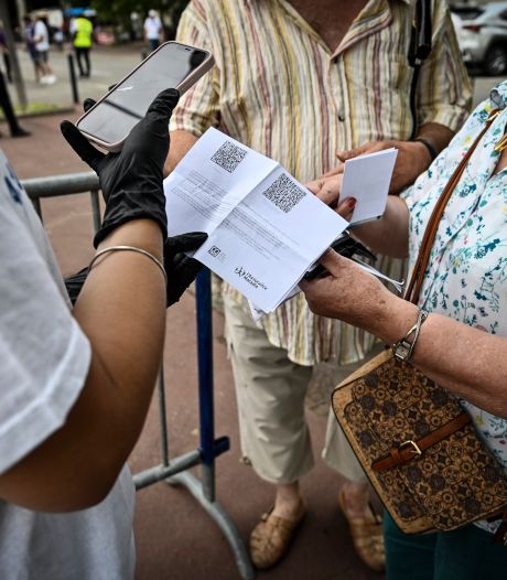Petit à petit, le pass sanitaire gagne du terrain en Europe