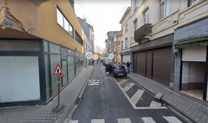 Dimanche soir, d’autres coups de feu ont retenti, cette fois dans la rue du Presbytère.