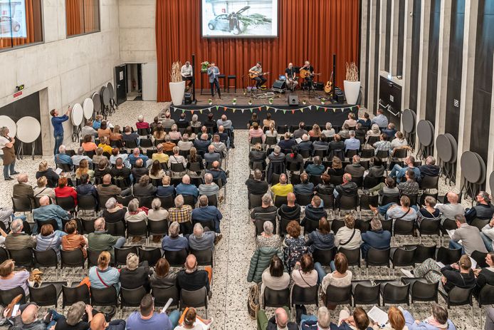 275 enthousiaste Truienaren op info- en ontmoetingsavond Buurtwerking