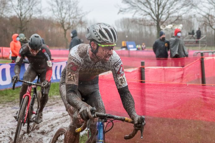 Vorig jaar werd er ook al gecrosst in Grembergen. Dat gebeurt zondag opnieuw, ook al is het weer zonder publiek.