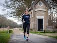 Moniek Gellekink uit Ootmarsum won de strijd tegen borstkanker en doet op zondag 2 april mee aan de halve marathon van Berlijn om geld op te halen voor KWF Kankerbestrijding.