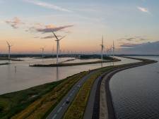 Auto verstuurt noodsignaal, maar ligt (gelukkig) helemaal niet in het water