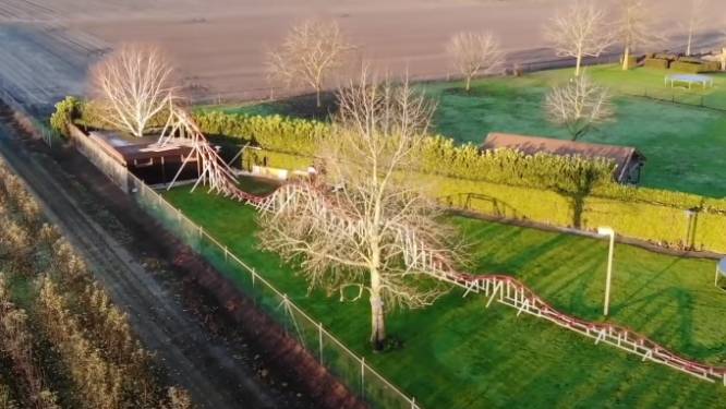 Nederlandse YouTubers bouwen 50 meter lange achtbaan in achtertuin