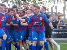 Voetbaloverzicht: FC Jeugd op rand van degradatie, tweede titel op rij voor VVA Achterberg, Blauw Geel’55 staat op omvallen