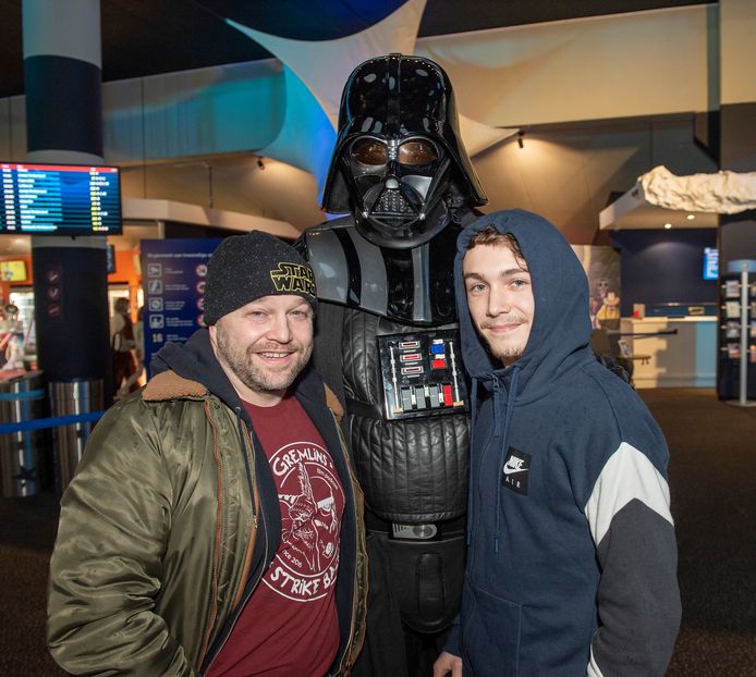 Sven De Ridder en zoon Dustin op de première van ‘Star Wars’