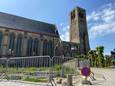 Wie de Onze-Lieve-Vrouwekerk in Damme volledig wil bekijken vanop straat, krijgt daar sinds kort én tijdelijk een unieke kans toe