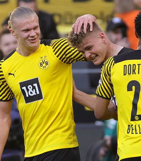 Dortmund kent fenomenaal kwartier tegen Wolfsburg, Flekken houdt de nul bij zege Freiburg