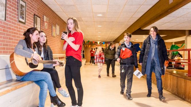 Op zoek naar de juiste middelbare school voor je kind? Met deze 5 tips ga je de keuzestress te lijf 