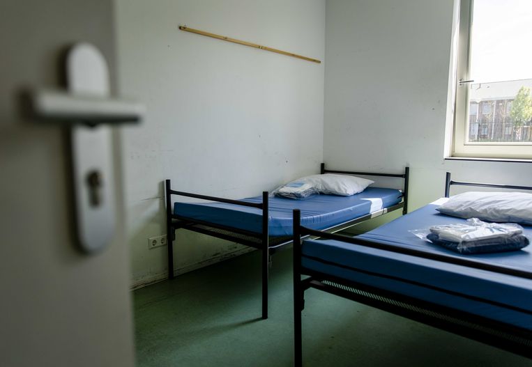 Een slaapkamer in een woongebouw in het opvangcentrum voor asielzoekers in Ter Apel. Beeld ANP