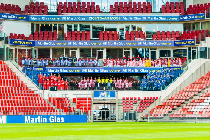 Martin Glas had een eigen hoek in het Philips Stadion.