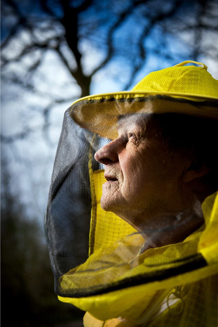 Imker Dorus Liefting: Mobiele straling is slecht voor bijen