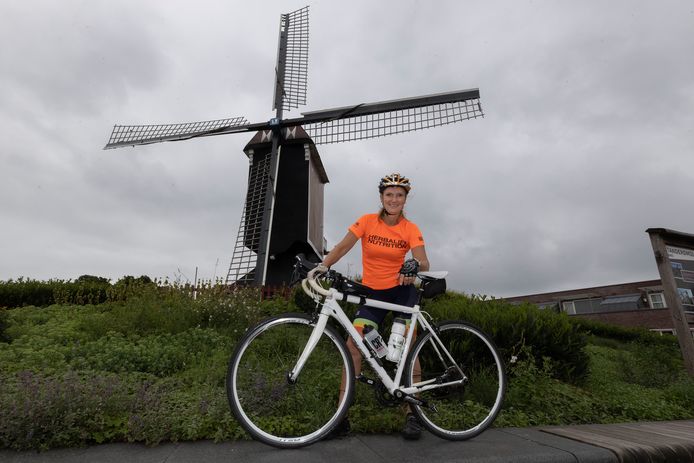 Nicole van Lieshout gaat vier dagen fietsen voor het goede doel: Het Vergeten Kind.