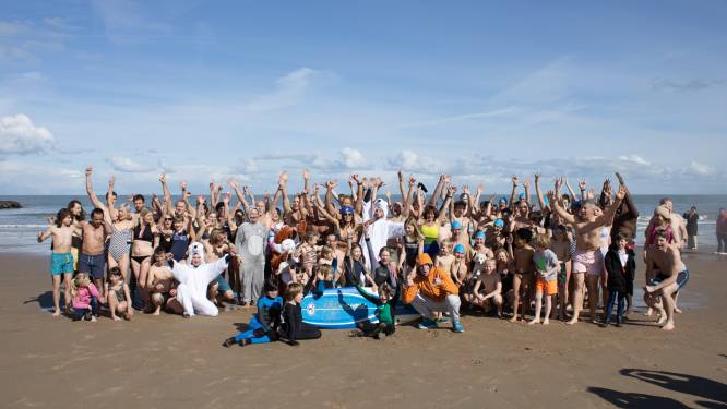 Surfers Paradise organiseert zondag gratis Paasduik voor ‘ijsberen’
