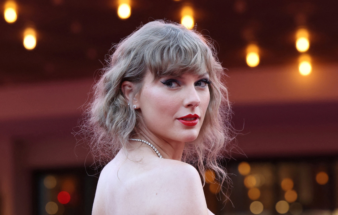 Taylor Swift voor tweede jaar op rij grote winnaar MTV EMA Awards Foto hln.be