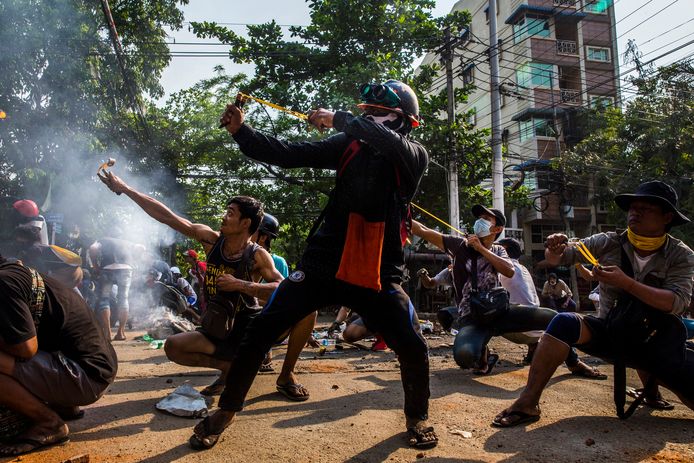 Slingshots, een van de genomineerde foto's. De naam van de fotograaf is niet bekendgemaakt.