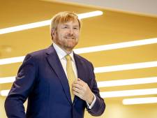 Koning Willem-Alexander en prinses Beatrix wonen balletgala van Dansersfonds bij