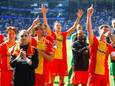 Ondanks de 2-0 nederlaag bij SC Heerenveen bedanken de spelers van GA Eagles hun fans voor dit seizoen.