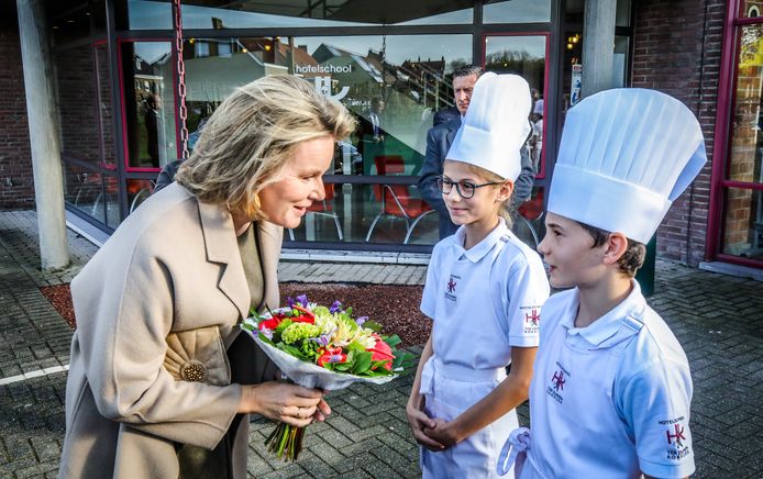 Koksijde: bezoek koningin Mathilde aan de hotelschool