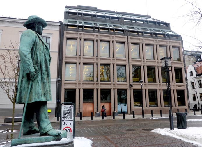 Norges Bank in Oslo, de centrale bank van Noorwegen waar het Noorse staatsinvesteringsfonds wordt beheerd. Archiefbeeld.
