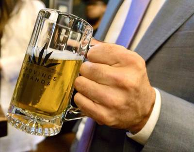 Drinken we ons straks stoned? Canada brouwt eerste echte marihuanabier