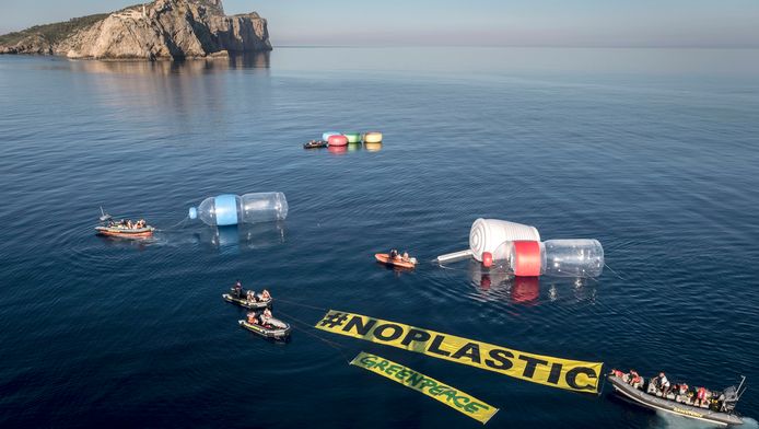 Begin deze maand nog protesteerde Greenpeace tegen plastic afval in de Middellandse Zee.