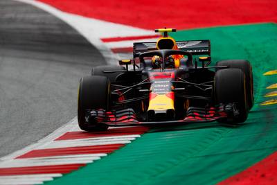 LIVE: Verstappen kampt met elektronische én hydraulische mankementen