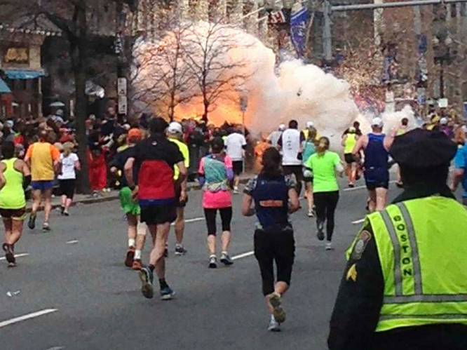 3 doden en 144 gewonden van wie 17 kritiek bij bloedbad marathon Boston