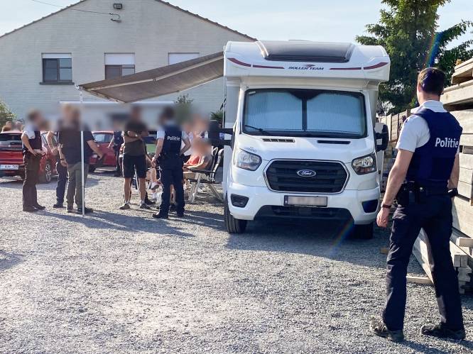 42 verdachten gearresteerd bij 41 huiszoekingen naar doping: politie vindt 140.000 euro cash bij uitbater (28) fitnessclub