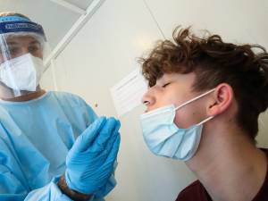 Du changement pour la stratégie de testing: que faire si vous avez eu des contacts à haut risque?