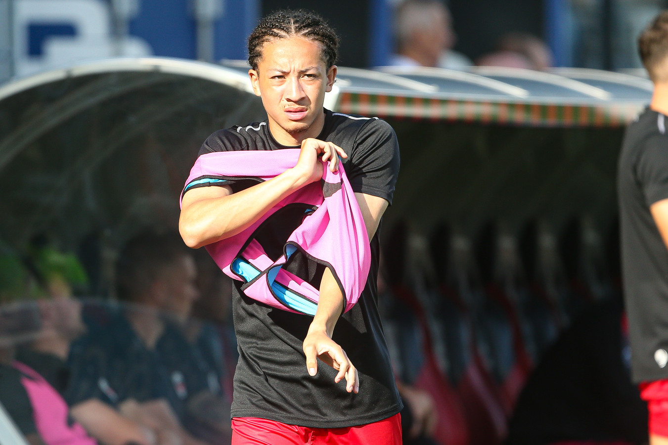 Ajaxhuurling FitzJim verbijt zich op de bank ‘Bij Excelsior worden