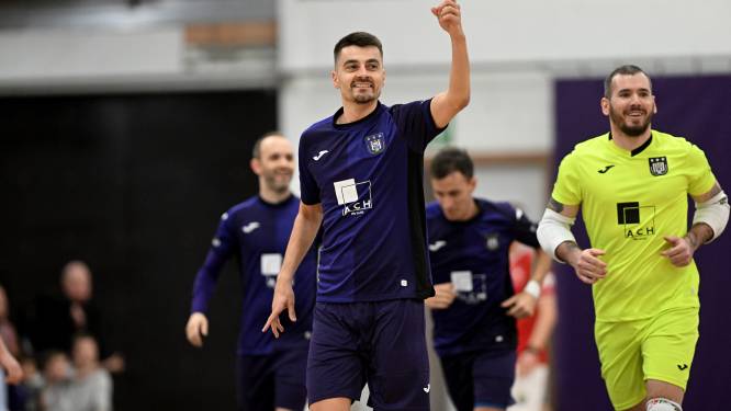 Dragan Tomic kan met RSCA voor historisch moment zorgen: “We willen opnieuw de competitie afsluiten zonder nederlaag”