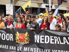 Hart onder de riem voor de boeren wordt cocktail van onvrede jegens de overheid: protestmars van ‘Samen voor Nederland’ door Eindhoven
