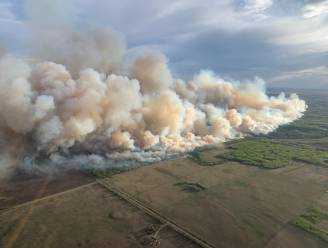 Duizenden mensen geëvacueerd in westen van Canada wegens hevige bosbranden