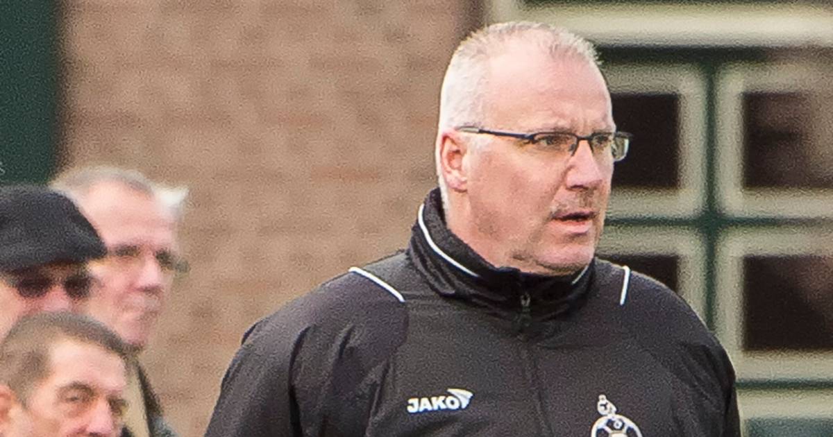 Niftrik en trainer Adrie van Roosmalen na drie jaar uit elkaar