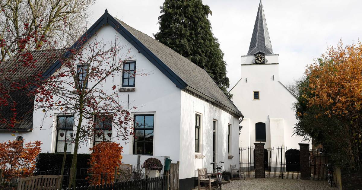 Recherche spreekt dominee Rhenoy, verdachte nog niet aangehouden