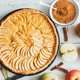 Deze snelle appeltaart bak je met 3 (!) ingrediënten
