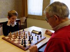 Populariteit schaakclubs in regio stijgt, iedereen wil net zo goed leren schaken als Beth in The Queens Gambit