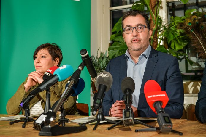 Groen-voorzitter Meyrem Almaci en lijsttrekker Wouter Van Besien.