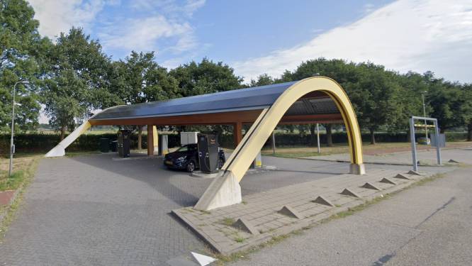 Nieuw oplaadstation voor elektrische voertuigen langs de A18