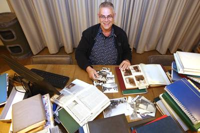 Merijn Litjens deelt foto’s van zijn vader en huisarts Theo via populaire Facebookpagina: ‘Hij had o