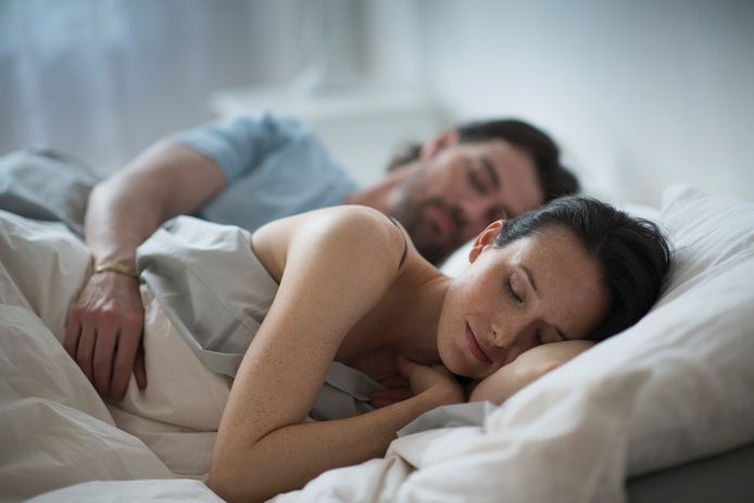 Mannen snurken drie keer vaker dan vrouwen.