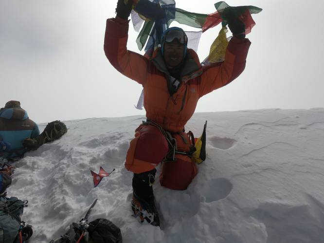 Paul Hegge (51) beklimt als eerste Belg gevaarlijkste berg ter wereld: "Op weg naar top twee reisgenoten verloren"