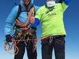 Koen (53) trekt mondmasker aan op top van Mont Blanc: “Weinig zuurstof, maar zo voelt het voor coronapatiënt ook”