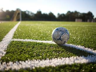 
Jongen (15) hersendood geslagen bij massale vechtpartij op internationaal jeugdvoetbaltoernooi in Duitsland