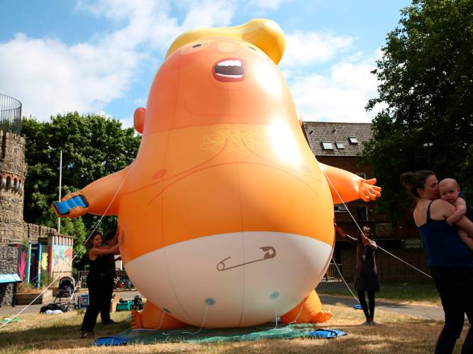 "Baby Trump"-protestballon vliegt over Londen