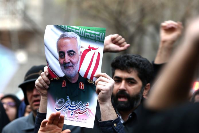 Iraanse demonstranten bij een protest tegen de aanval op Qassem Soleimani, gisteren in Teheran.