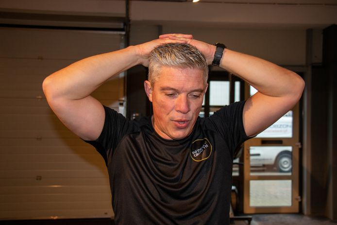 Verslaggever Walter van Zoeren in actie tijdens één van de vele high intensity-trainingen.