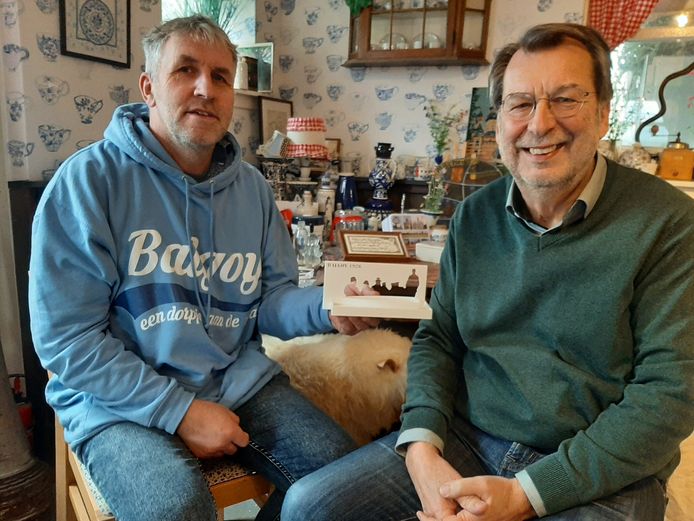 Rudy van Haren (l) en Piet van Erp met het ontwerp als 3D-print.