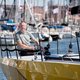 De 'Hubo' is van duurzaam hout, maar minstens zo snel als een plastic zeilschip