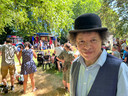Hakim treedt op in de Kloostertuin in Veghel.